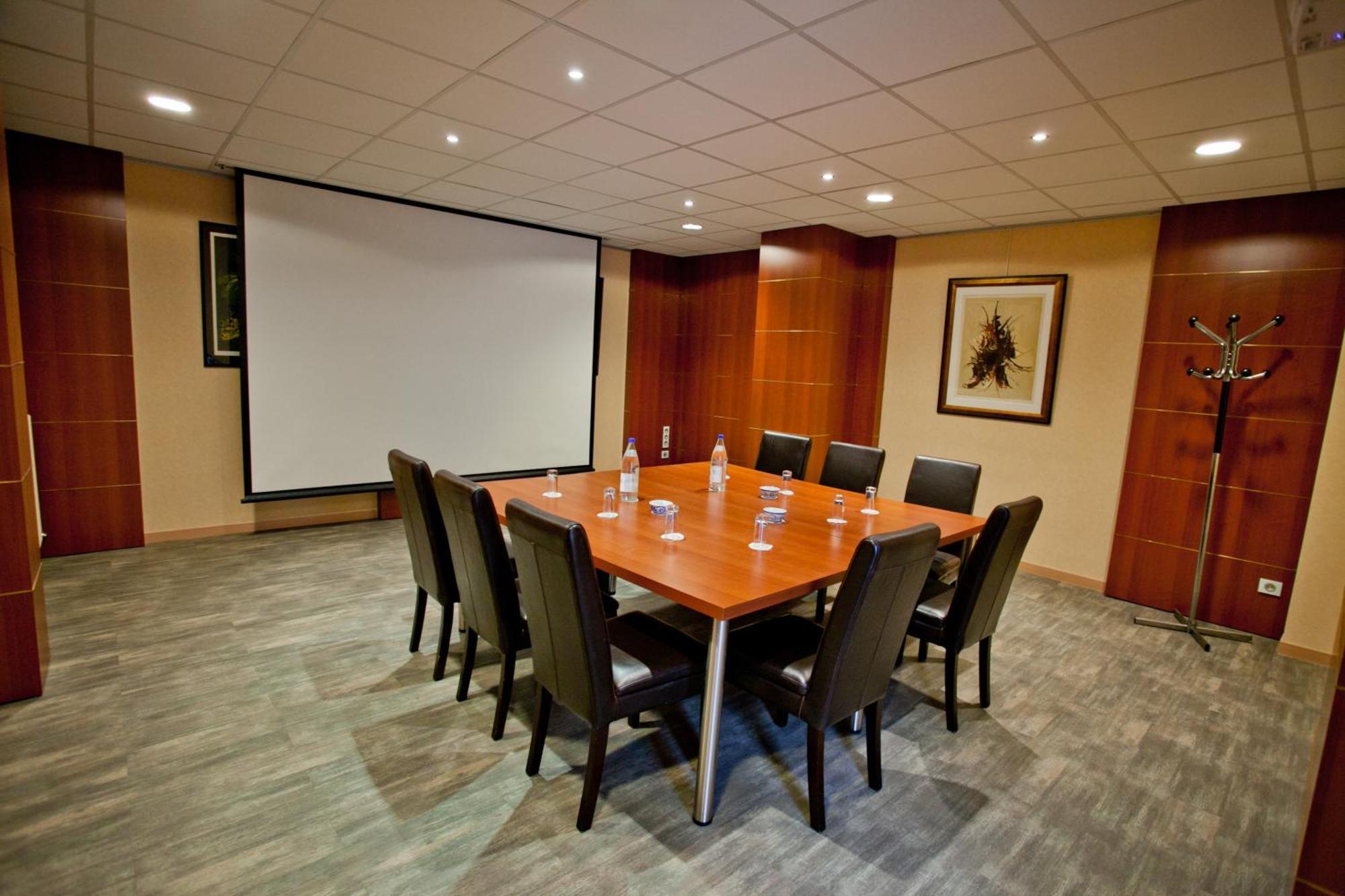 Hotel The Originals City, Ascotel, Lille Est Grand Stade Villeneuve-d'Ascq